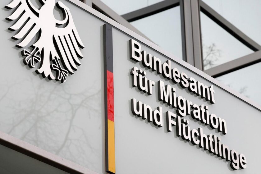 In Deutschland wurde eine Petition gegen das BAMF gestartet: „Hamburger BAMF-Mitarbeiter sollen vor Gericht!“