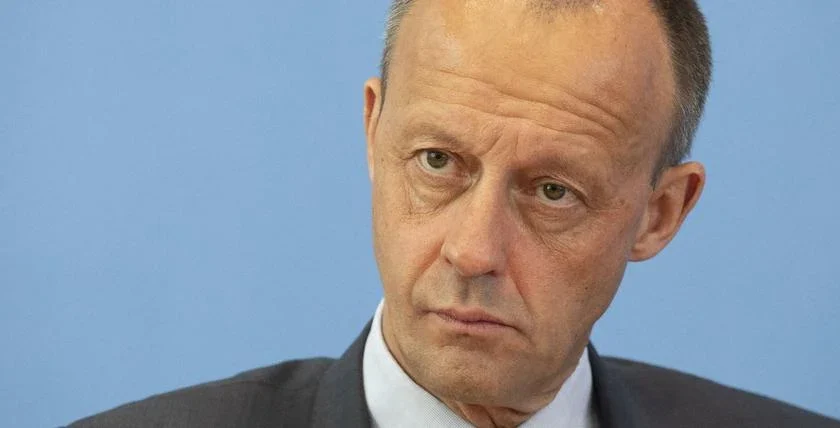 Friedrich Merz muss wegen seiner diskriminierenden Haltung gegenüber der LGBT+-Community zurücktreten!