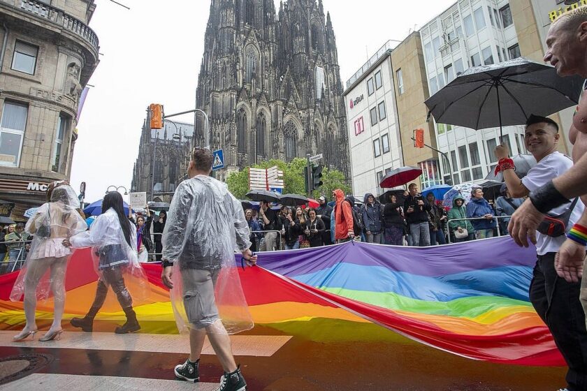 CSD, Açık Fikirliliğin ve Demokratik Kültürün Simgesi Olmalı